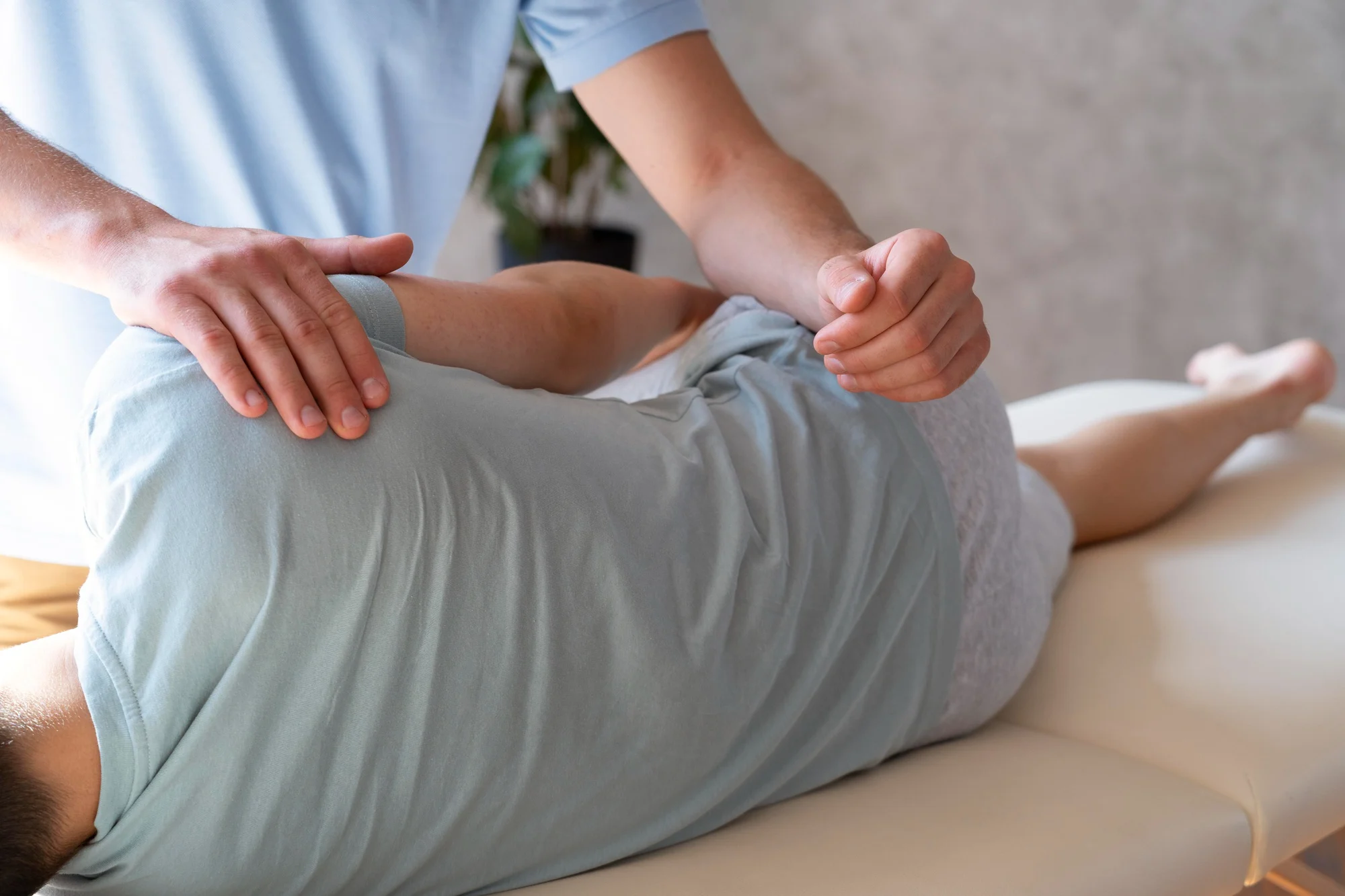 Chiropractor Care at Home in Dubai Loife Aid